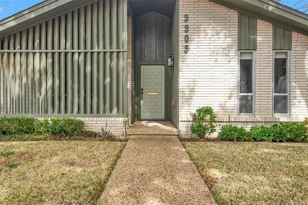 9909 Tanglevine Drive, Dallas, TX 75238