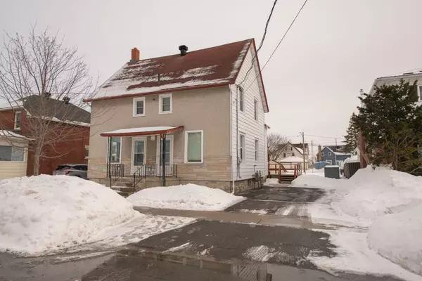 Cornwall, ON K6J 1B5,26-28 Pine ST