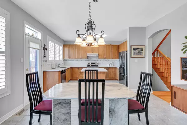 Whitchurch-stouffville, ON L4A 0B5,763 Millard ST