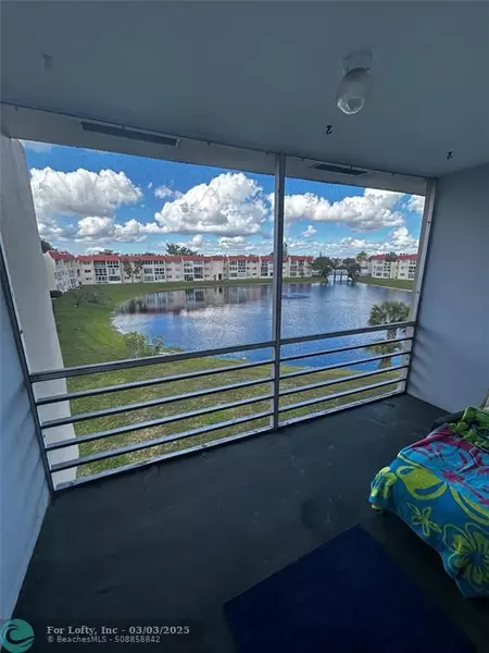 2800 Sunrise Lakes Dr  #301, Fort Lauderdale, FL 33322