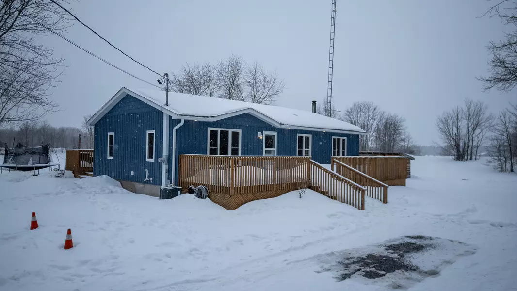 480 Porter RD, Rideau Lakes, ON K0G 1X0