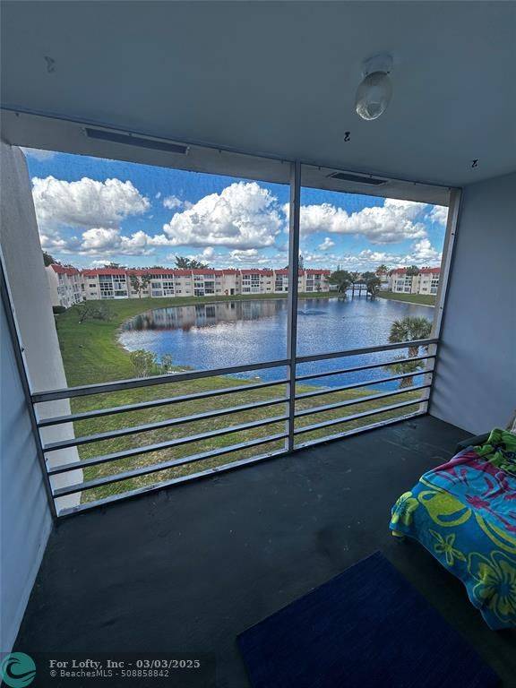 Fort Lauderdale, FL 33322,2800 Sunrise Lakes Dr  #301