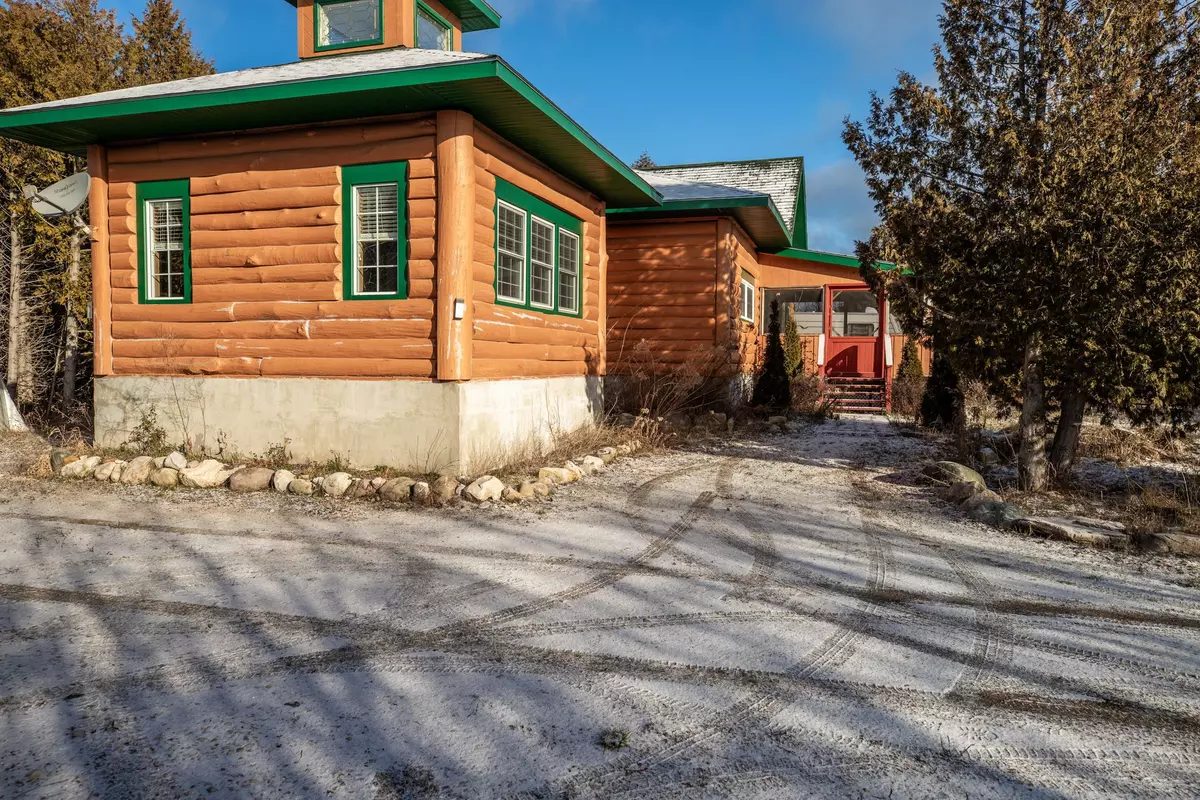 Northern Bruce Peninsula, ON N0H 2R0,25 Maple Golf CRES