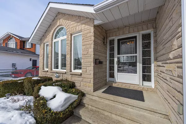 Kingston, ON K7M 8T2,1373 Fisher CRES