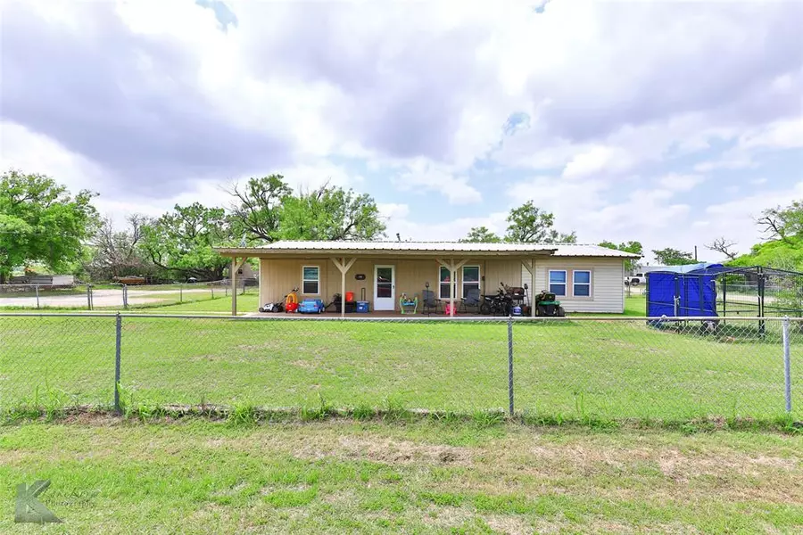 108 Indian Creek Drive, Tye, TX 79563