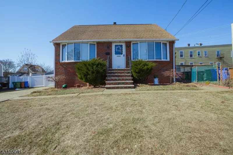 210 Irene St, Linden City, NJ 07036