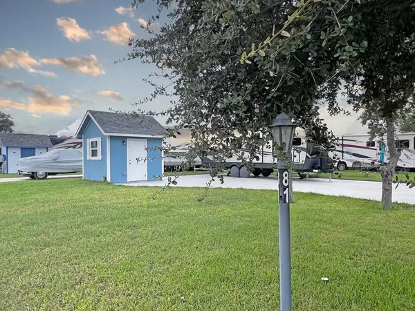 1406 W Corpus Christi StUnit #81, Rockport, TX 78382