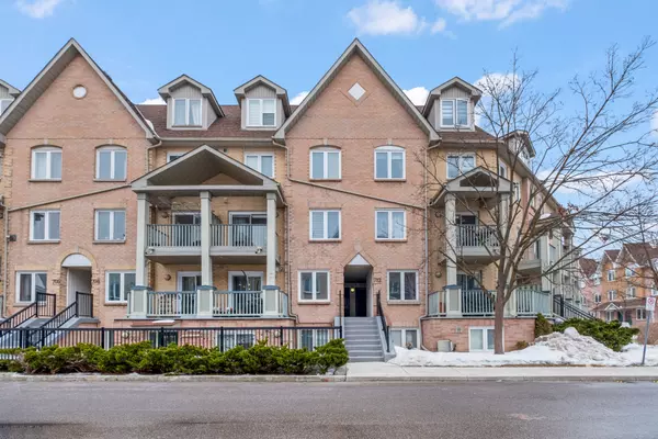 75 Weldrick RD E #712, Richmond Hill, ON L4C 0H9