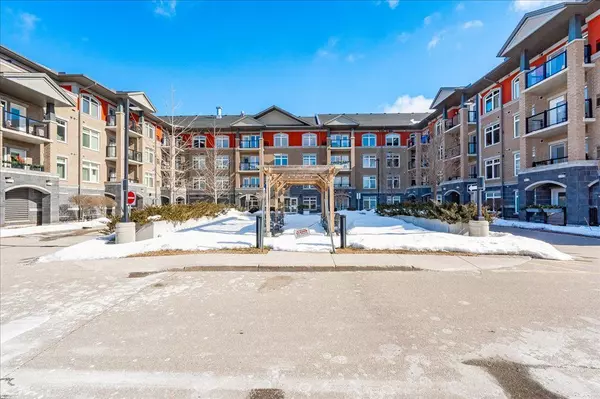 Guelph, ON N1L 0L8,106 Bard BLVD #112