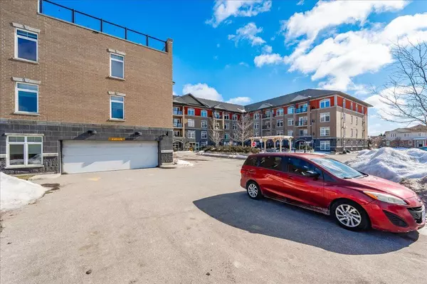 Guelph, ON N1L 0L8,106 Bard BLVD #112