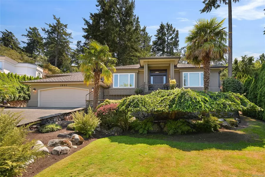 1091 Totemwood Lane, Saanich, BC V8X 5E3