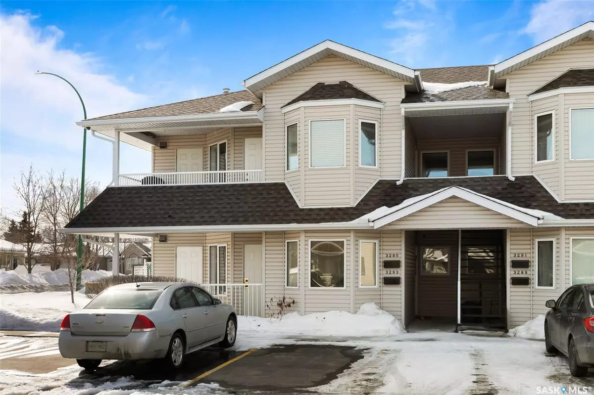 Regina, SK S4V 3A2,3295 Woodhams DRIVE E