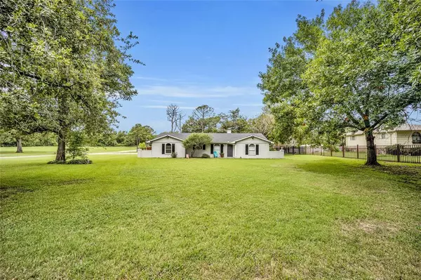 605 Hills Lane, Tool, TX 75143