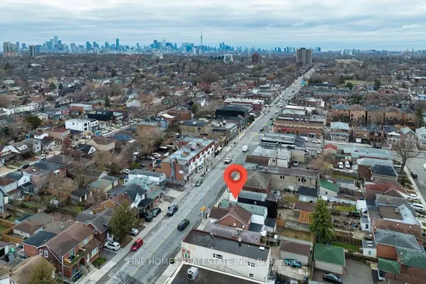 Toronto C03, ON M6E 2W3,390 Oakwood AVE