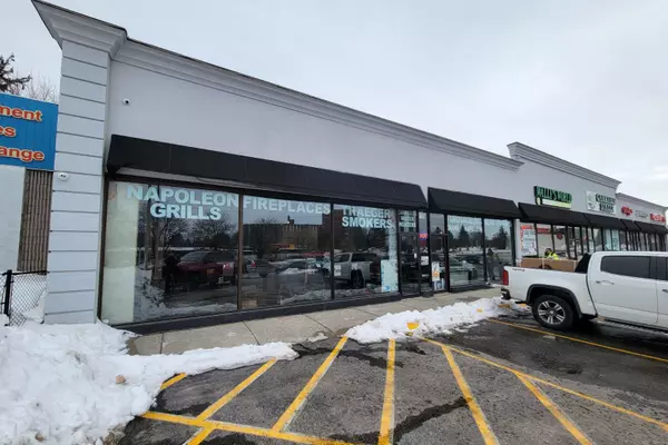 Oshawa, ON L1G 4W6,1100 Simcoe ST N #1A