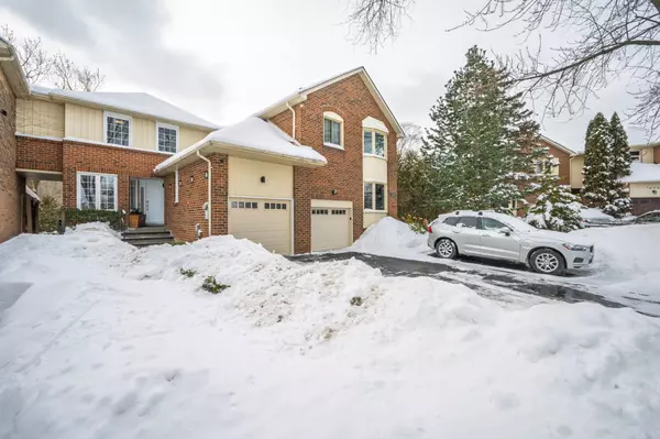 Oakville, ON L6M 2E5,1072 Edgehill PL