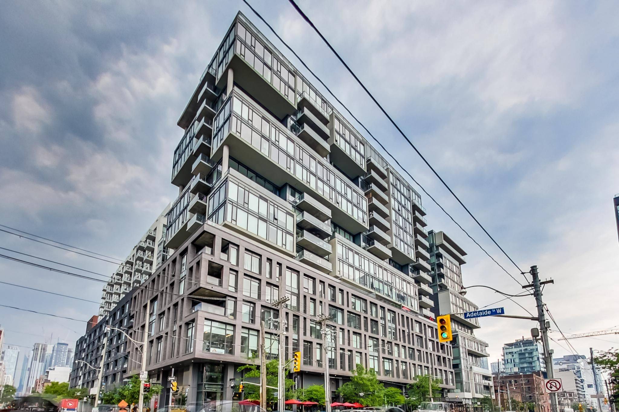 111 Bathurst ST #320, Toronto C01, ON M5V 2P9