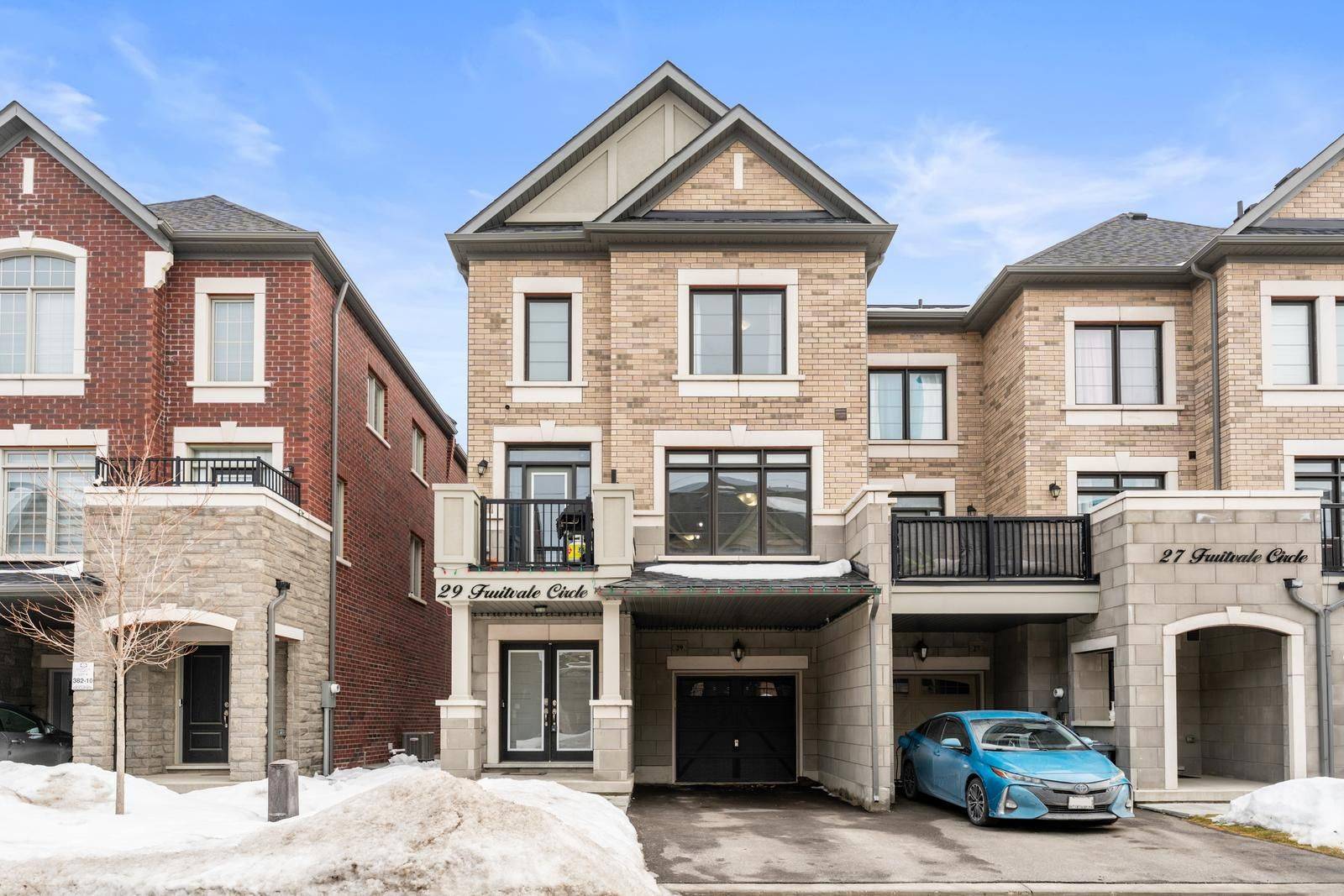 29 Fruitvale CIR,  Brampton,  ON L7A 5B8