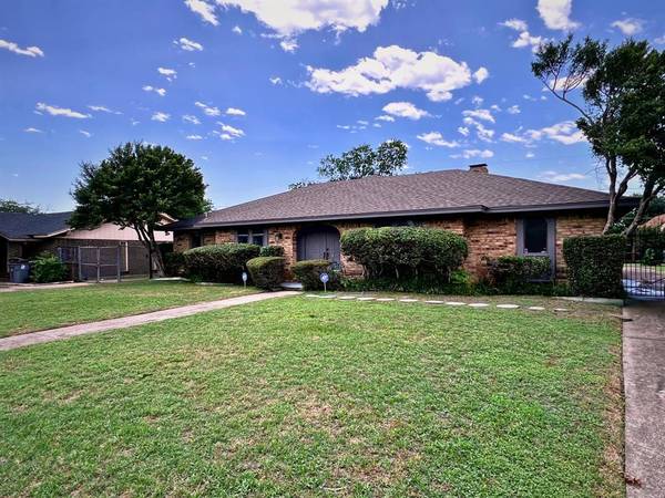 6529 Braddock Place, Dallas, TX 75232