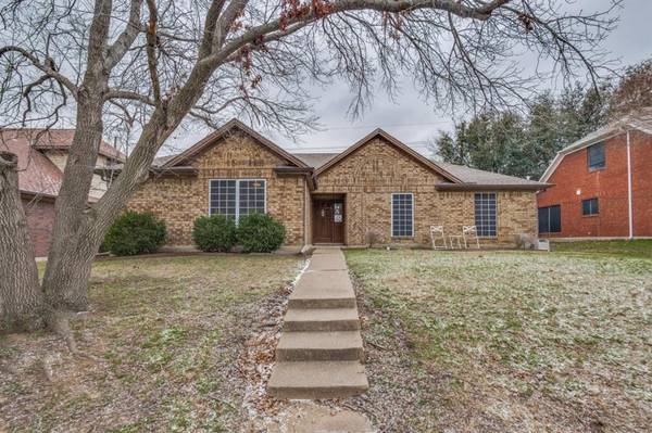 1538 Glenmore Drive, Lewisville, TX 75077