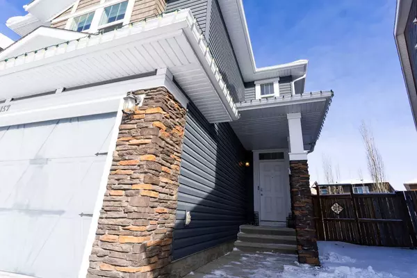 Calgary, AB T3H 0V4,157 Cougar Ridge Close Southwest