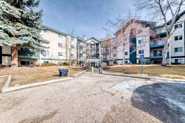 Calgary, AB T2B 3K3,20 Dover PT Southeast #113