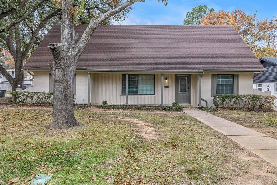 2000 Pecandale Drive, Arlington, TX 76013