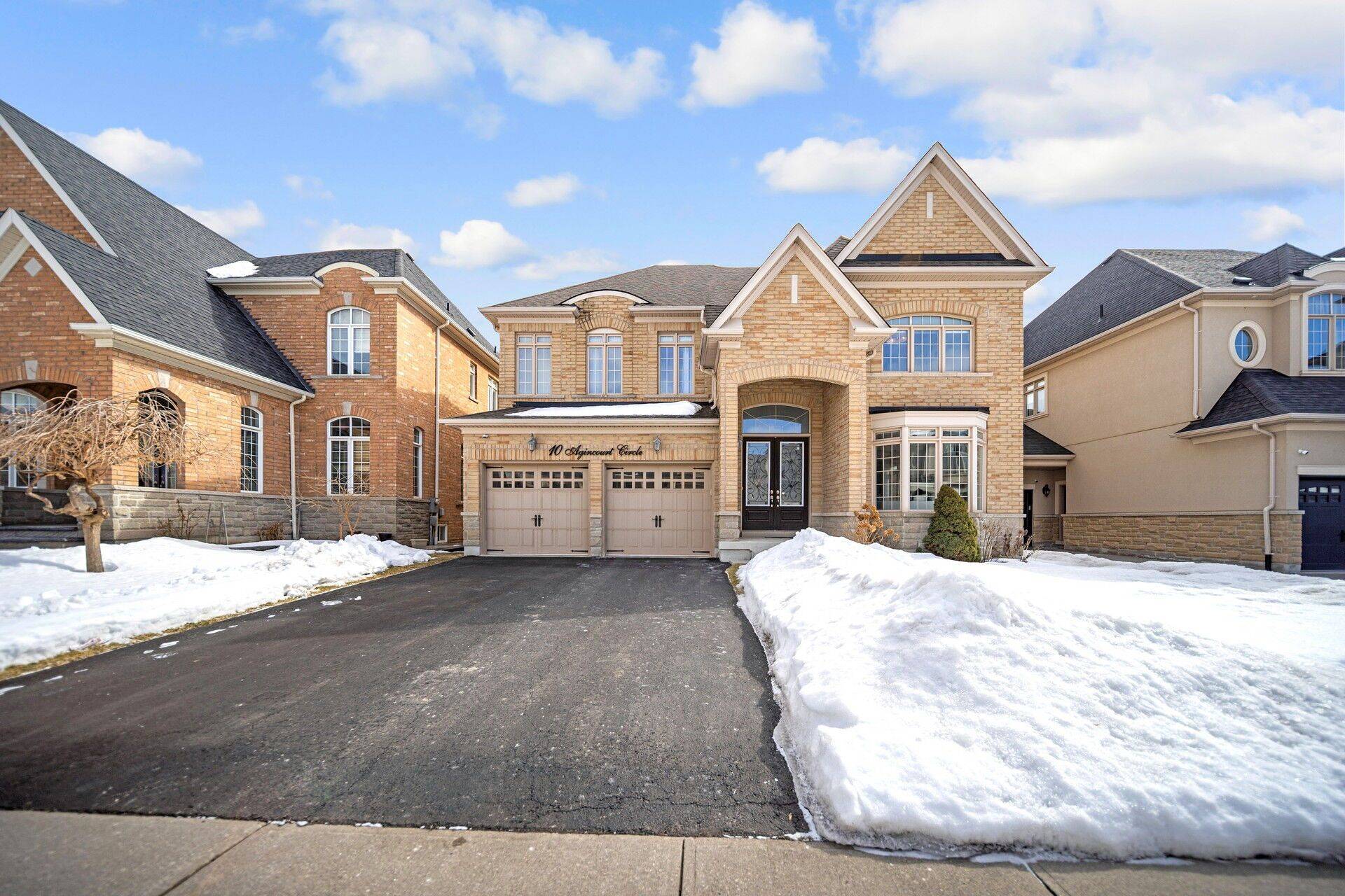 Brampton, ON L6X 2M4,10 Agincourt CIR