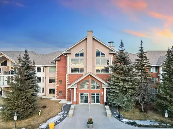 6868 Sierra Morena BLVD Southwest #131, Calgary, AB T3H 3R6