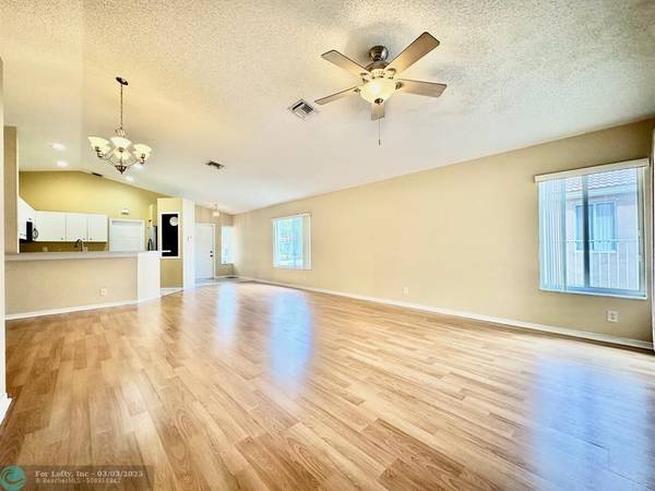 Weston, FL 33327,1309 Majesty Ter