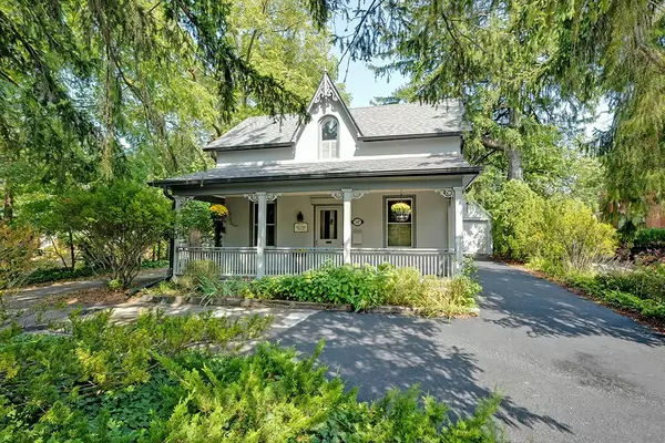 247 Trafalgar RD, Oakville, ON L6J 3H1