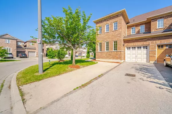 5616 Margarita CRES, Mississauga, ON L5M 6Z2