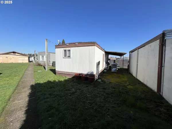 Canby, OR 97013,620 SE 2ND AVE #42