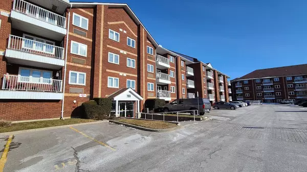 193 Lake Drive WAY W #206, Ajax, ON L1S 7H8