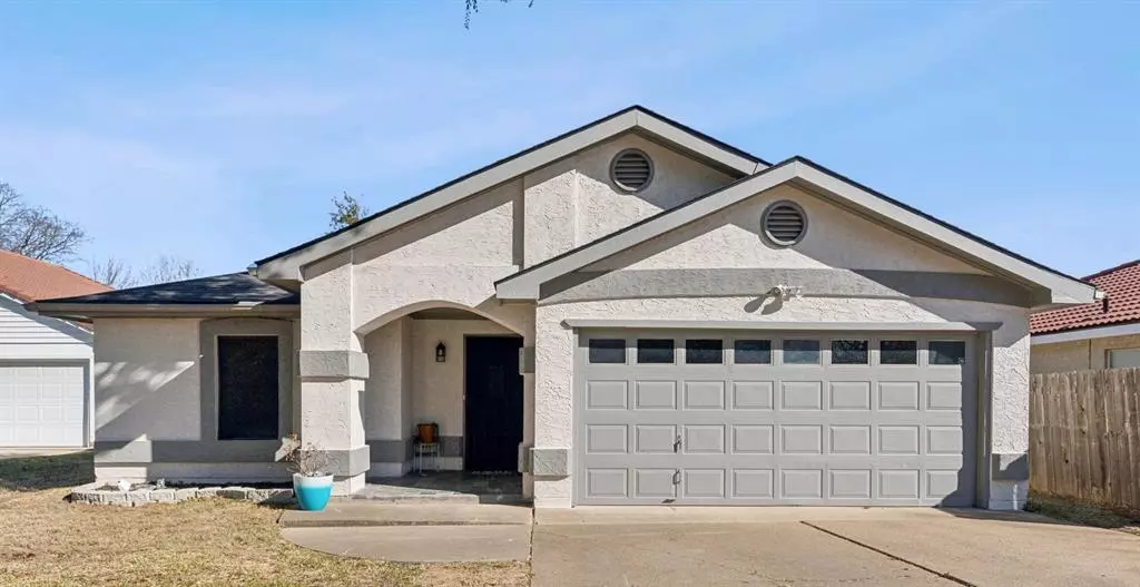 2313 Harvest Glen Court, Fort Worth, TX 76108