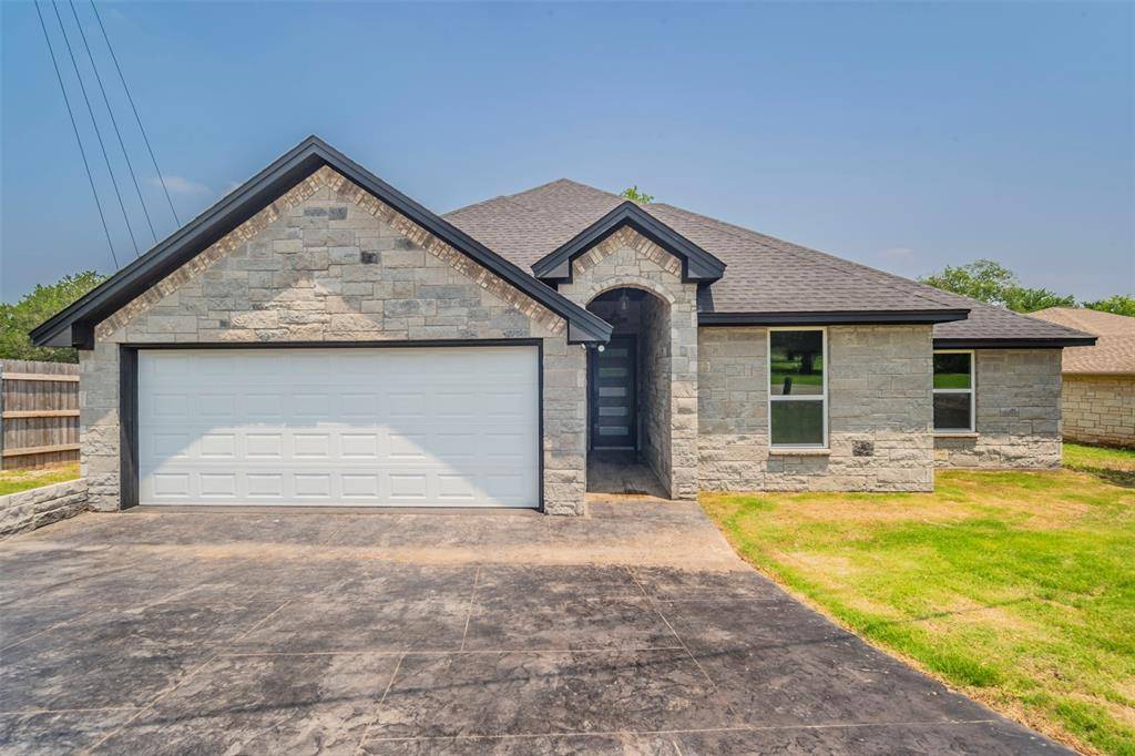 4301 N Chisholm Trail, Granbury, TX 76048