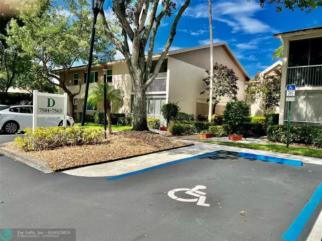 Tamarac, FL 33321,7557 Trent Dr  #213