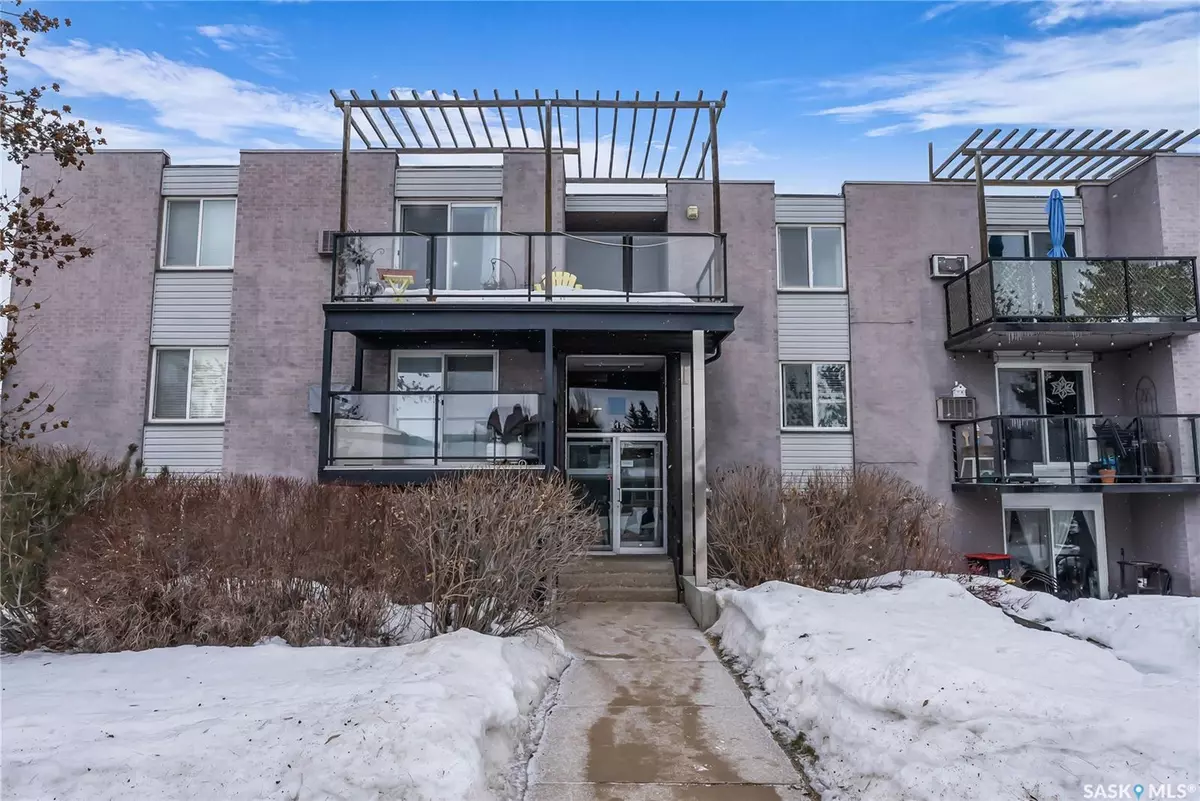 Saskatoon, SK S7J 2Y4,315 East PLACE #28