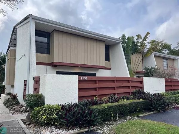 Hollywood, FL 33021,2992 Lakewood Ln  #328