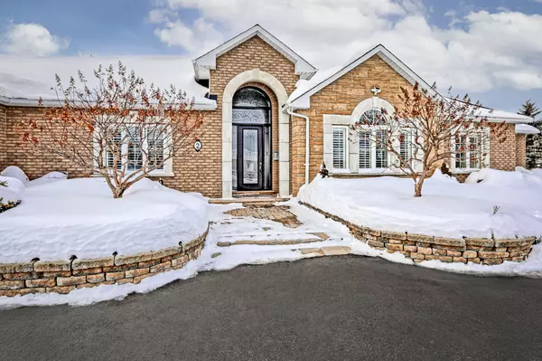 2 Deer Ridge RD, Uxbridge, ON L0C 1A0