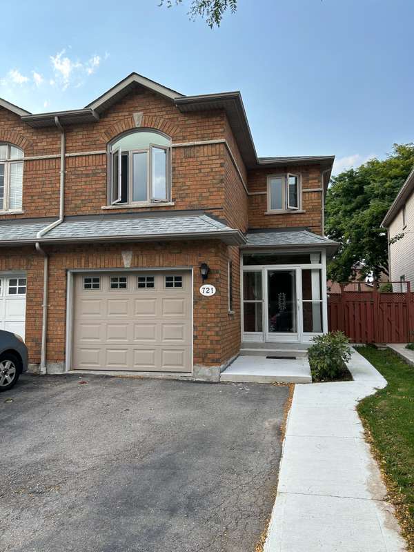 721 Mirage PL, Mississauga, ON L5R 3Y2