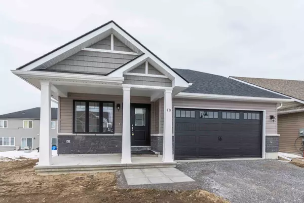 70 Stirling CRES, Prince Edward County, ON K0K 2T0