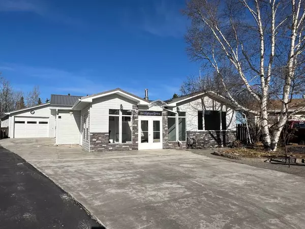 134 MALIGNE DR, Hinton, AB T7V 1J3