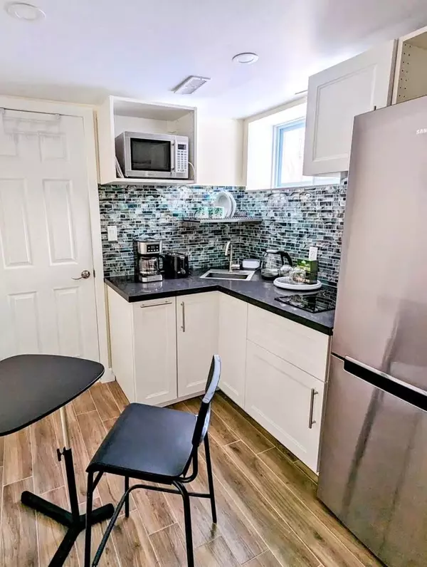 168 Park Home AVE #Basement Unit #1, Toronto C07, ON M2N 1W9