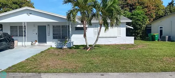 5702 NW 48th Way, Tamarac, FL 33319