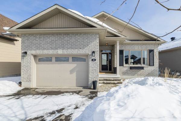 19 Senators Gate DR, Perth, ON K7H 0B5