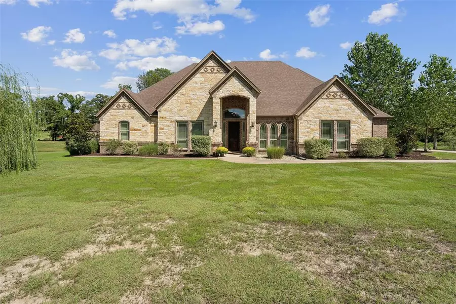 209 Ellis Creek Drive, Weatherford, TX 76085