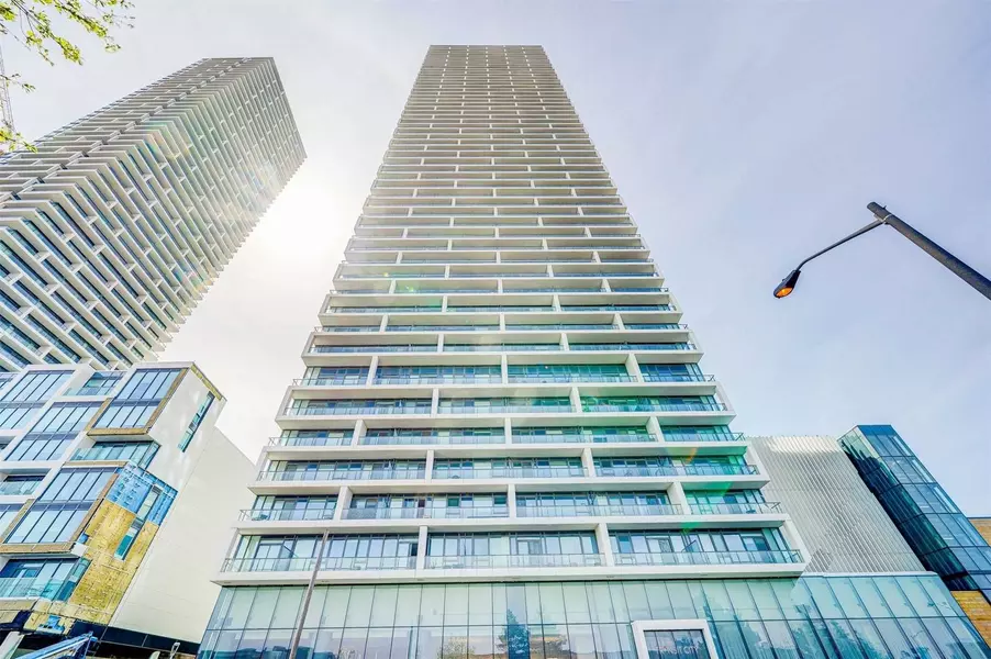 898 Portage Pkwy #2102, Vaughan, ON L4K 0J6