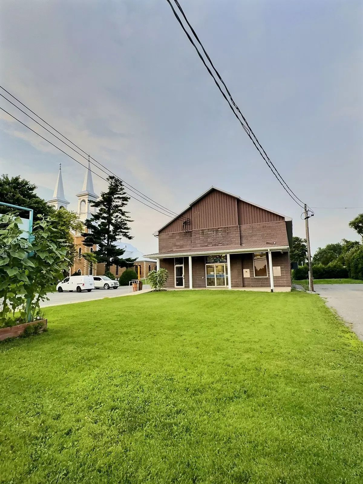 Clarence-rockland, ON K0A 1E0,3779 CHAMPLAIN ST