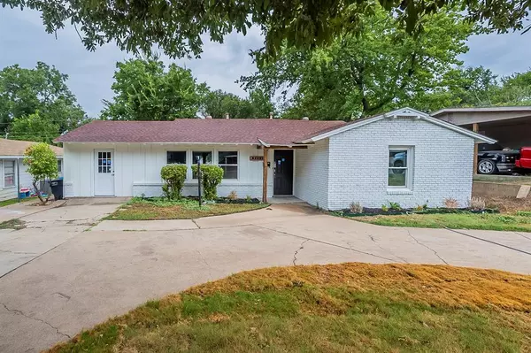 3404 W Fuller Avenue, Fort Worth, TX 76133